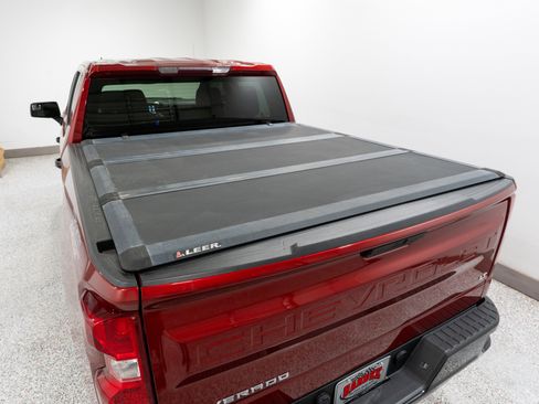 Used 2022 Chevrolet Silverado 1500 LT Trail Boss image 11