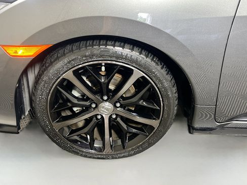 Used 2020 Honda Civic Sport image 12