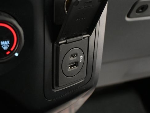 Used 2023 Ford F150 XLT image 36