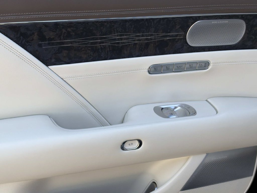 Certified 2023 Genesis G90 3.5T AWD/4WD image 14
