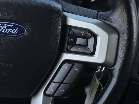 Used 2022 Ford F250 Lariat w/ Lariat Value Package AWD/4WD image 17