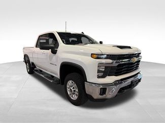 Used 2025 Chevrolet Silverado 2500 LT w/ Convenience Package AWD/4WD video 3