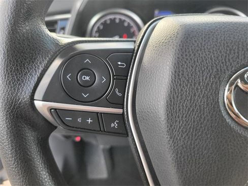 Used 2022 Toyota Camry LE image 23