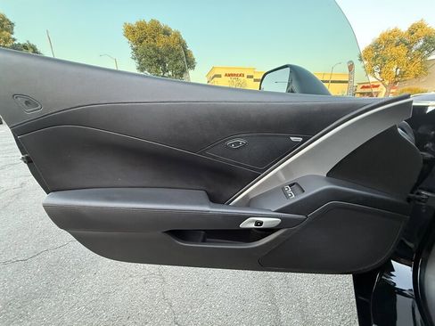 Used 2019 Chevrolet Corvette Stingray Coupe w/ Carbon Flash Badge Package RWD image 20