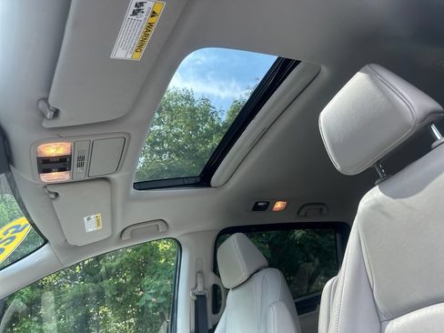 Certified 2025 Honda Odyssey EX-L image 44