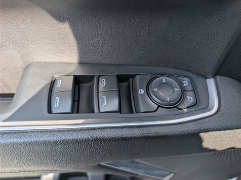 Used 2024 GMC Sierra 1500 SLE RWD image 19