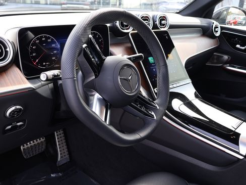 Certified 2025 Mercedes-Benz GLC 300 GLC 300W4 image 12