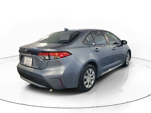 Used 2020 Toyota Corolla LE image 6