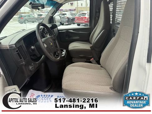 Used 2015 Chevrolet Express 2500 image 14