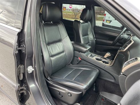 Used 2016 Jeep Grand Cherokee Limited image 45