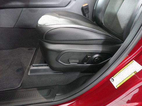 New 2025 Jeep Grand Cherokee Altitude image 10