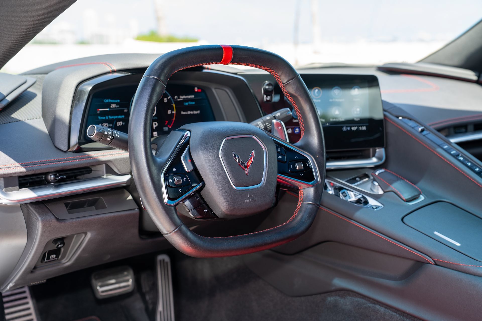 Used 2022 Chevrolet Corvette Stingray Coupe w/ Engine Appearance Package RWD image 21