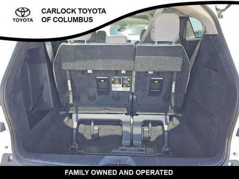 Used 2025 Toyota Sienna LE FWD image 8