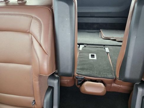 Used 2025 Lincoln Navigator Reserve AWD/4WD image 21