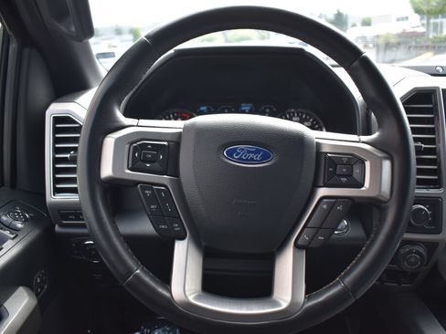 Used 2019 Ford F150 Platinum w/ Equipment Group 701A Luxury AWD/4WD image 9