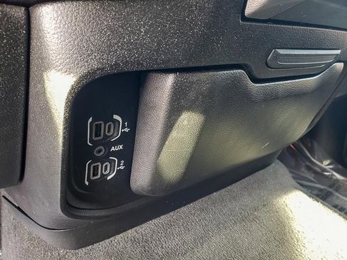 Used 2020 RAM 1500 Big Horn AWD/4WD image 17