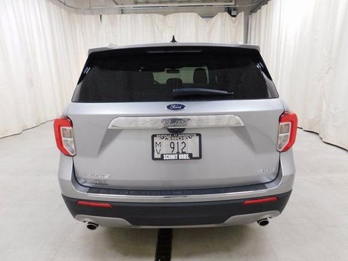 Used 2021 Ford Explorer Limited w/ Equipment Group 301A image 5