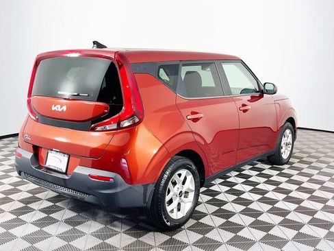 Used 2022 Kia Soul LX w/ Technology Package image 7