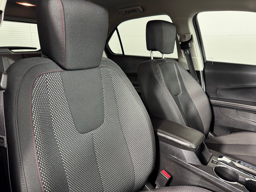 Used 2017 Chevrolet Equinox LT FWD image 25