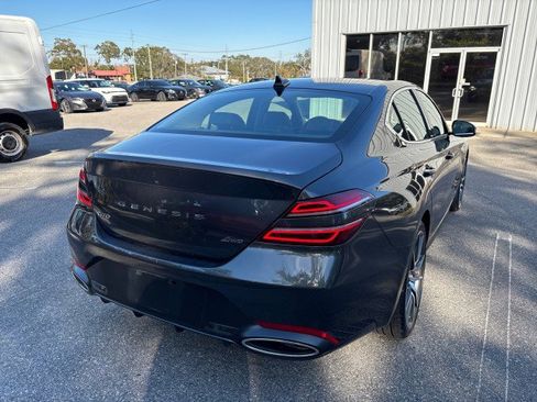 Used 2025 Genesis G70 2.5T image 9