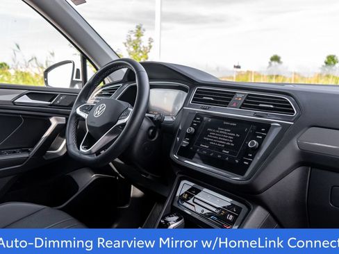 Used 2023 Volkswagen Tiguan SE FWD image 11