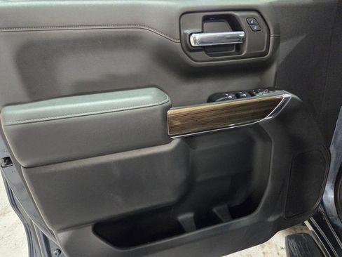 Used 2019 Chevrolet Silverado 1500 LT w/ All-Star Edition image 11