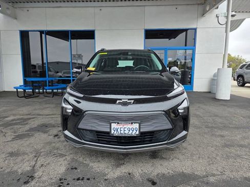 Used 2023 Chevrolet Bolt EUV LT w/ Comfort Package FWD image 12