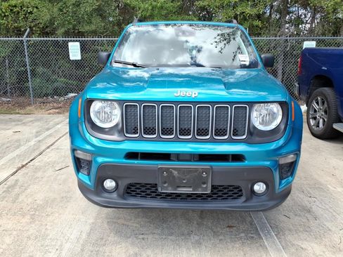 Used 2022 Jeep Renegade Latitude AWD/4WD image 3