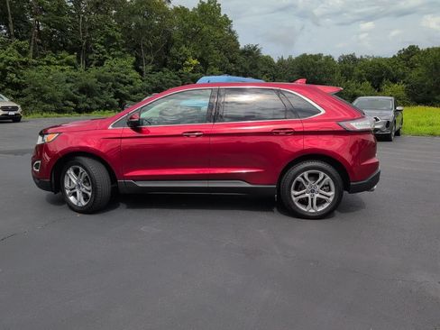 Used 2016 Ford Edge Titanium w/ Equipment Group 301A FWD image 2