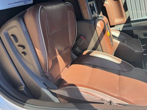 Used 2019 Chevrolet Silverado 2500 High Country w/ Duramax Plus Package image 17