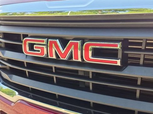 Certified 2024 GMC Terrain SLE w/ Driver Convenience Package AWD/4WD image 30