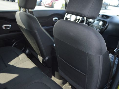 Used 2015 Kia Soul + FWD image 25