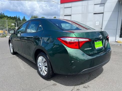 Used 2016 Toyota Corolla LE FWD image 5