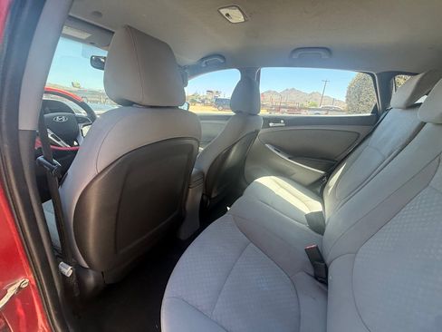 Used 2013 Hyundai Accent SE FWD image 15