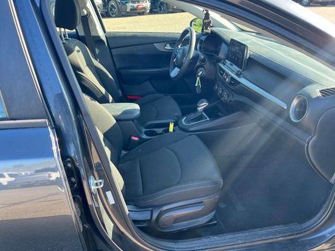 Used 2020 Kia Forte LXS FWD image 21
