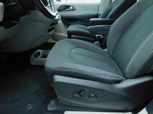 Certified 2020 Chrysler Voyager LX w/ Cold Weather Group image 9