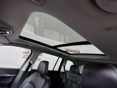 Used 2022 Jeep Grand Cherokee Limited 4xe image 11