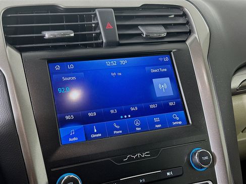 Used 2019 Ford Fusion SEL FWD image 21