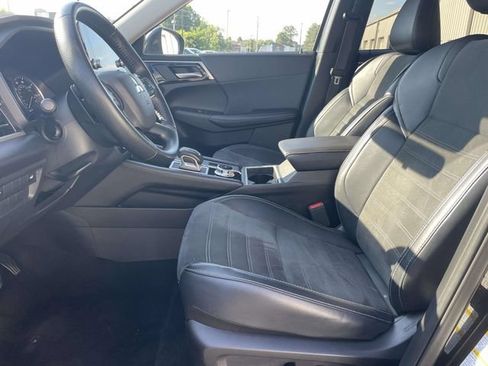 Used 2024 Mitsubishi Outlander SE FWD image 22