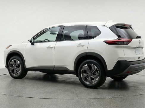 Used 2025 Nissan Rogue SV FWD image 6