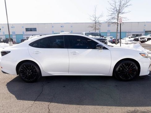 Used 2016 Lexus ES 350 w/ Luxury Package w/Wood Trim image 19