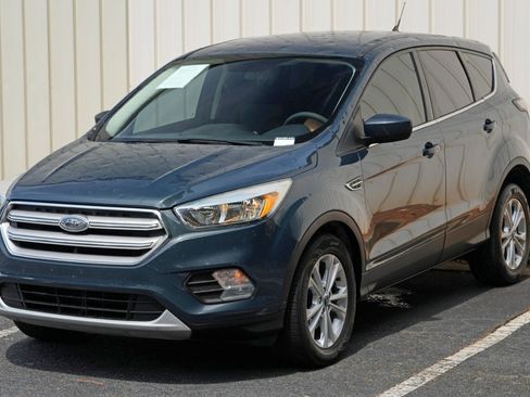 Used 2019 Ford Escape SE FWD image 41