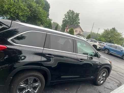 Used 2019 Toyota Highlander Limited Platinum AWD/4WD image 8