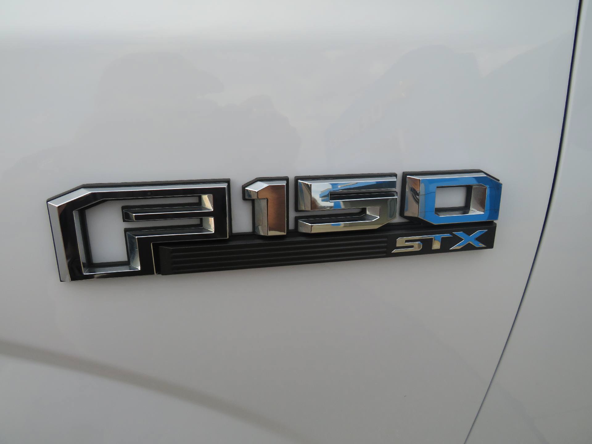 Used 2019 Ford F150 XL w/ Equipment Group 101A Mid AWD/4WD image 3