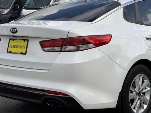 Used 2016 Kia Optima LX FWD image 8