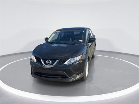 Used 2018 Nissan Rogue Sport S w/ S Appearance Package image 2
