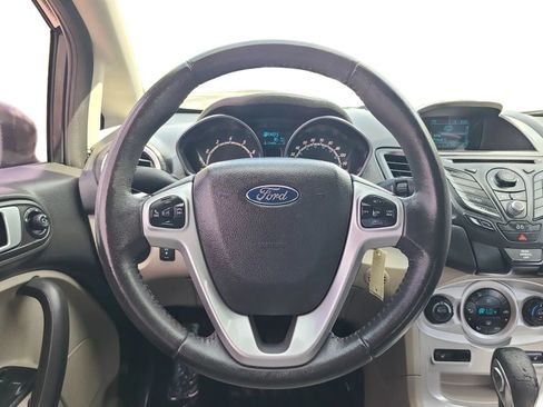 Used 2015 Ford Fiesta SE w/ Comfort Package FWD image 12