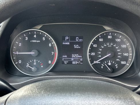 Used 2017 Hyundai Elantra SE image 20