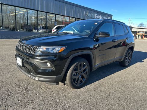 New 2026 Jeep Compass Latitude image 12