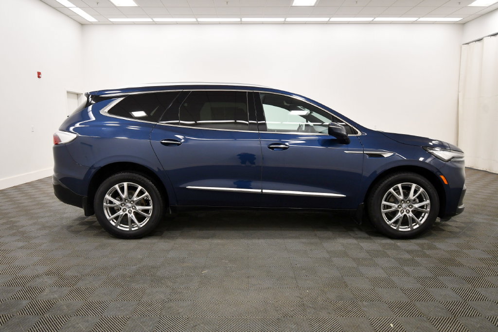 Used 2024 Buick Enclave Premium w/ Experience Buick Package AWD/4WD image 9